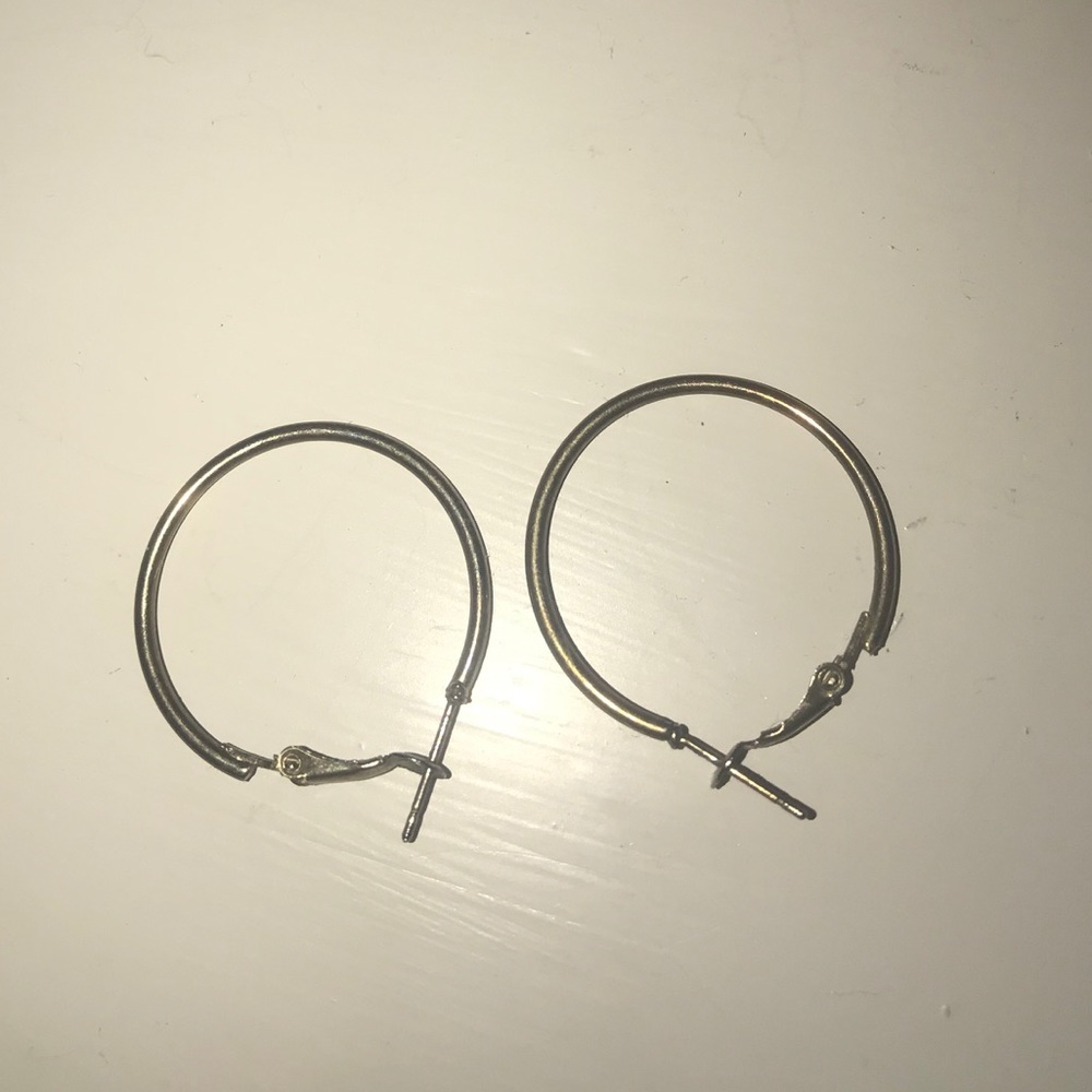 SUPER CUTE HYPOALLERGENIC GOLD HOOPS